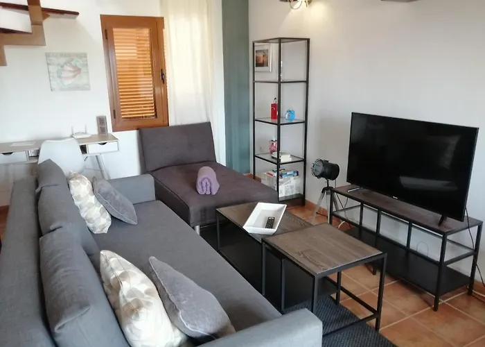 Вилла Loreto House Коральео